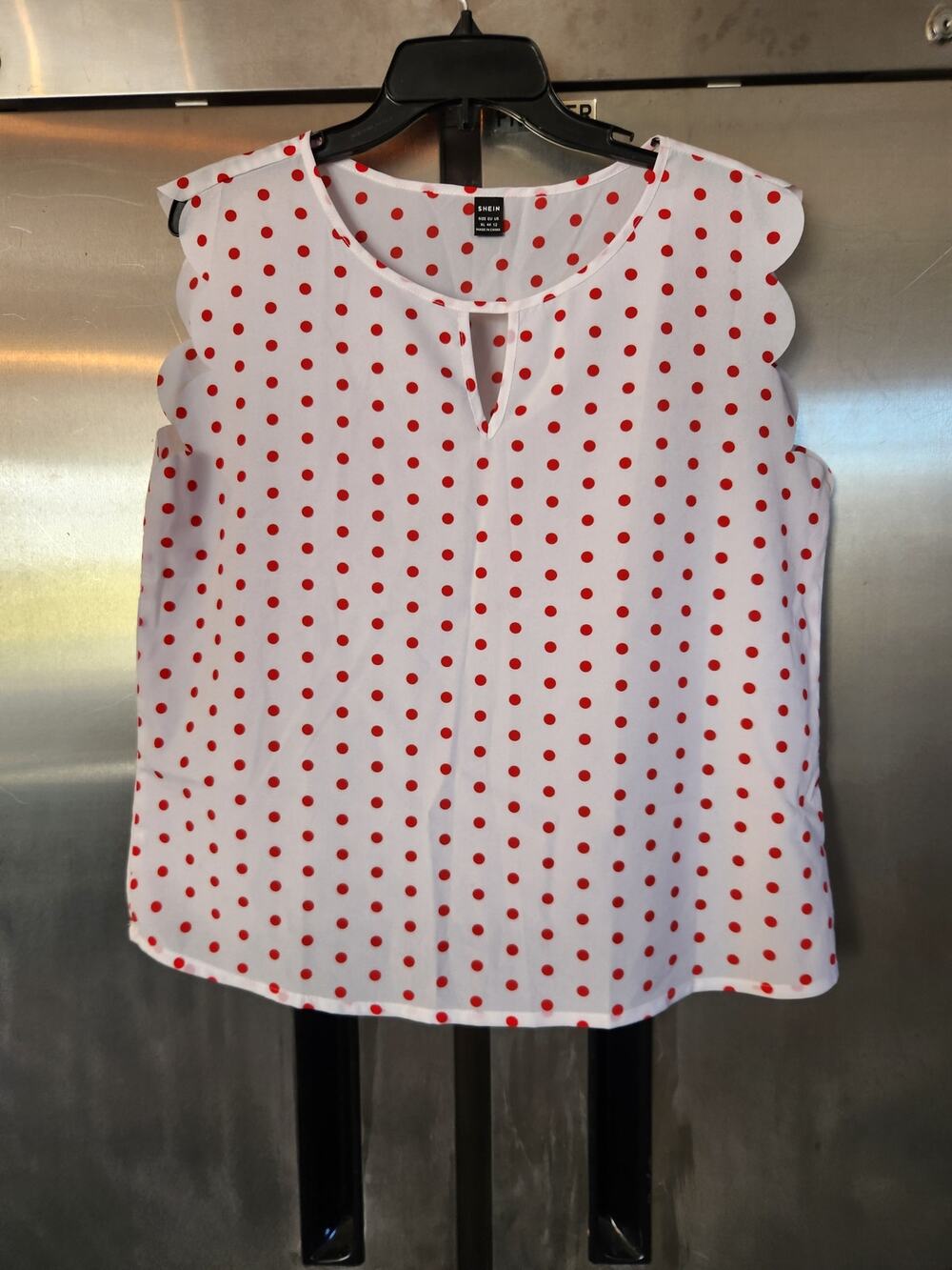 SHEIN Womens Polka Dot Scalloped Blouse Size XL | White Red Sleeveless